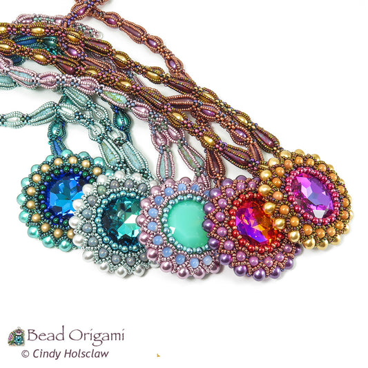 Zowie Zinnia Necklace